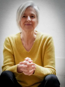 Portrait de Catherine Chavigny, artiste sculptrice et créatrice de la méthode CREATIVE.
