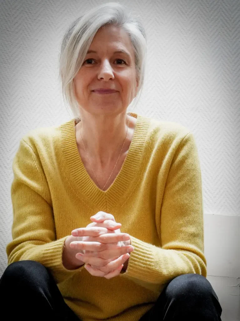 Portrait de Catherine Chavigny, artiste sculptrice et créatrice de la méthode CREATIVE.